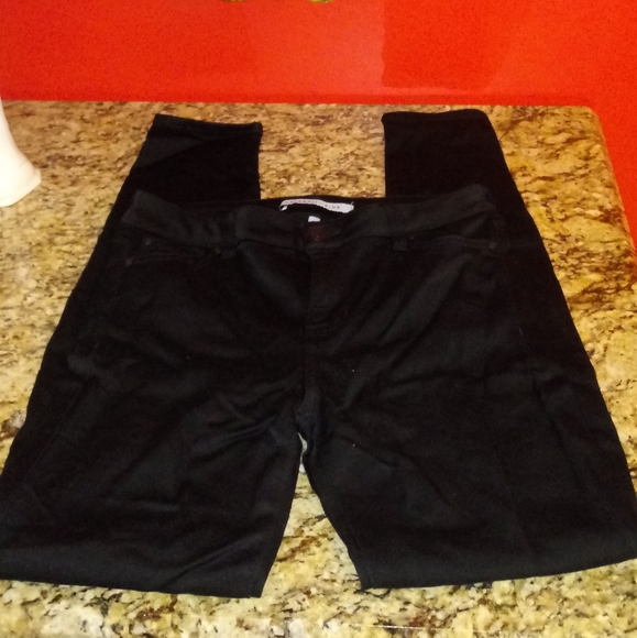 0107 Celebrity Pink Mid Rise Skinny Jeans - Picture 1 of 6